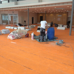 Firma Fliesen-Sepp GmbH & Co. KG bei der Arbeit aus einer anderen Perspektive