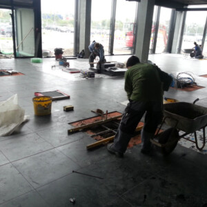 Fliesen-Sepp Mitarbeiter bei der Arbeit